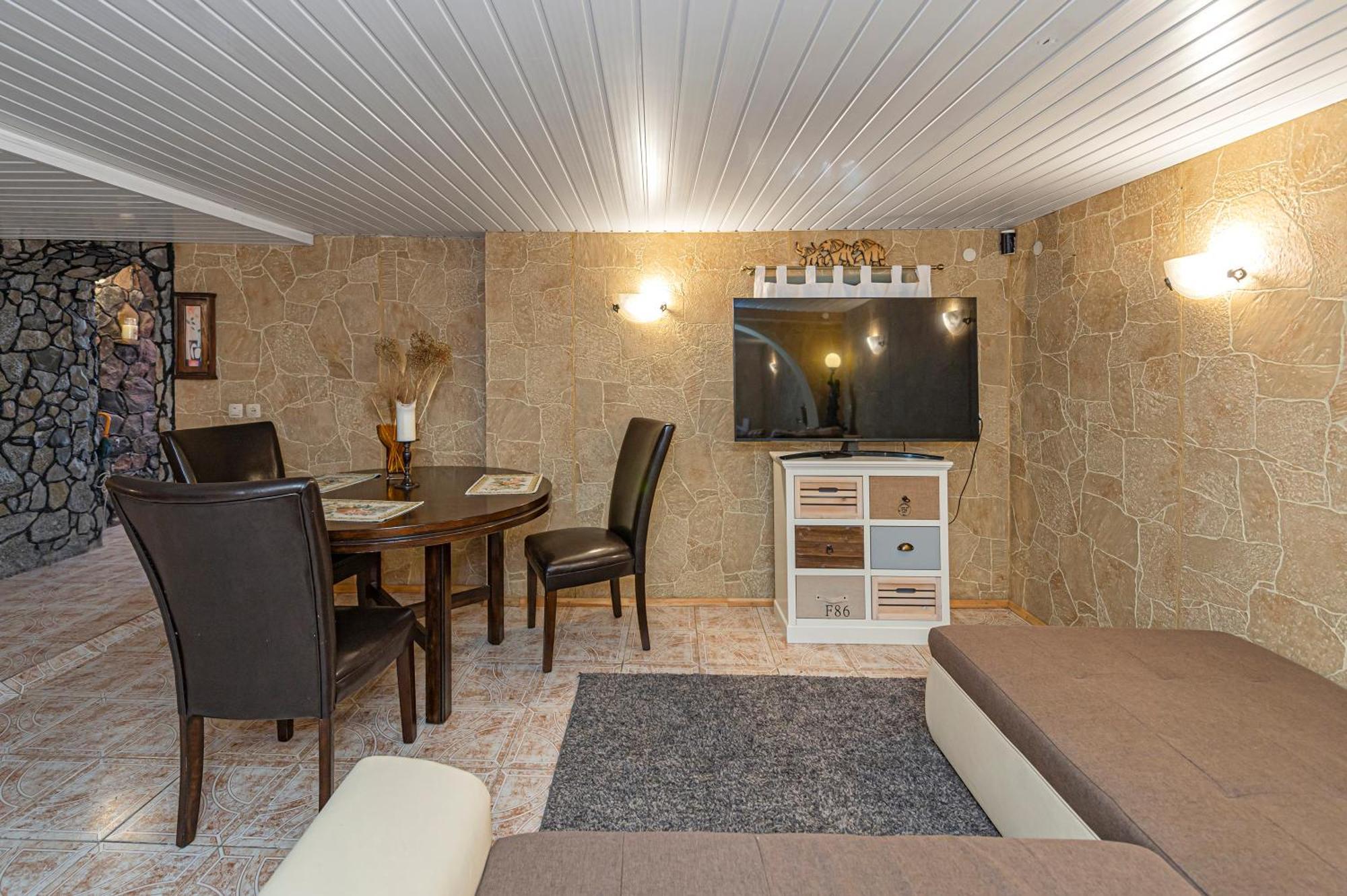 Spacious Studio Apartment By Polo Apartments Κάουνας Εξωτερικό φωτογραφία